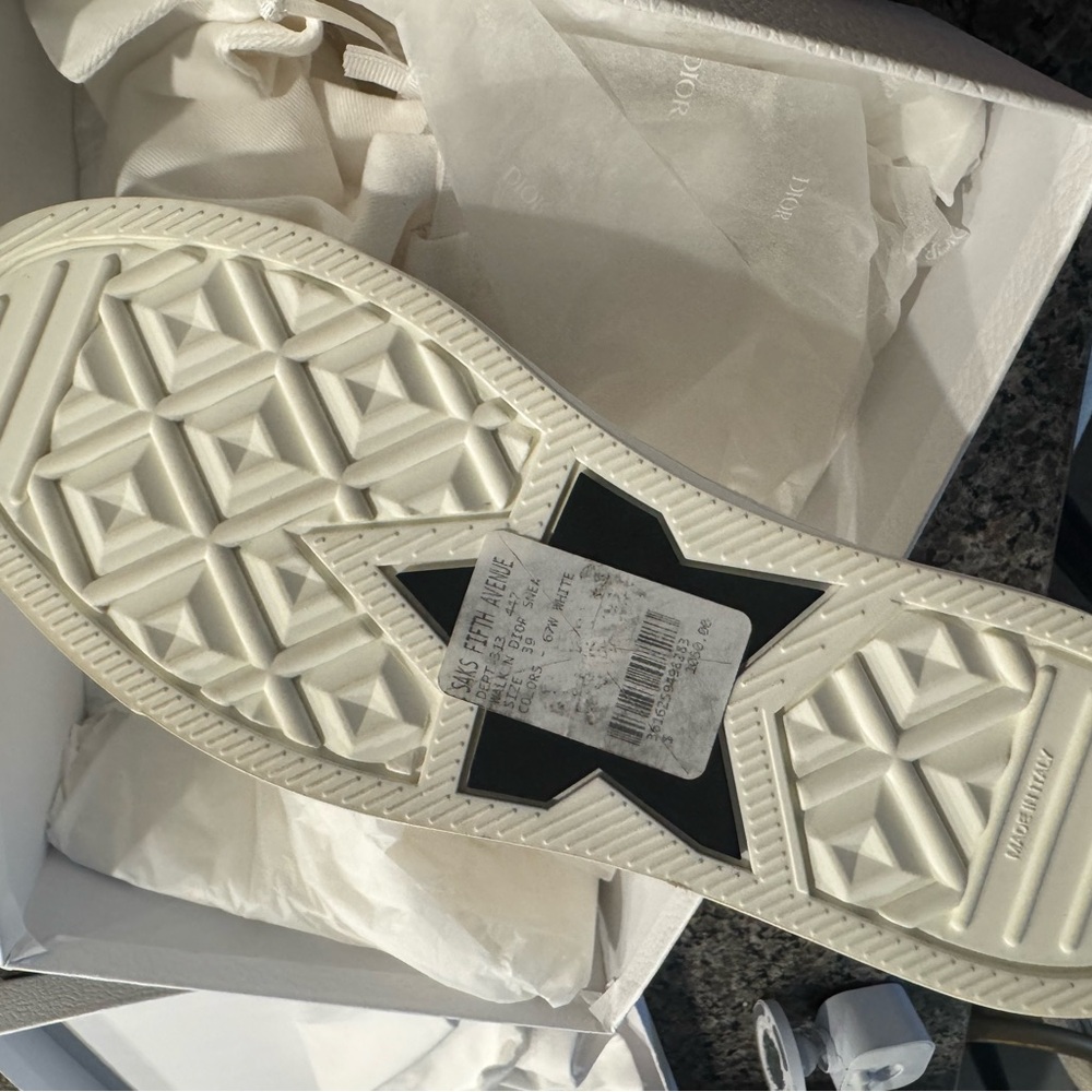 Dior WALK’N’DIOR Sneakers - Picture 10 of 13